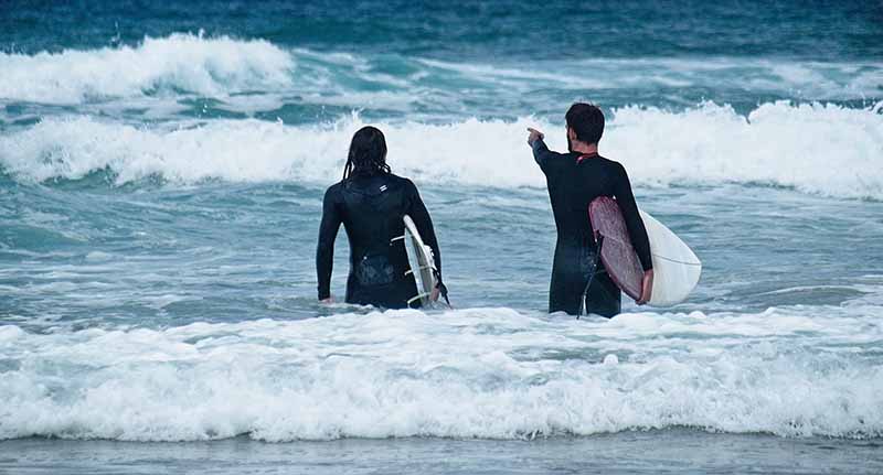 Teach how to surf in Australia and make money