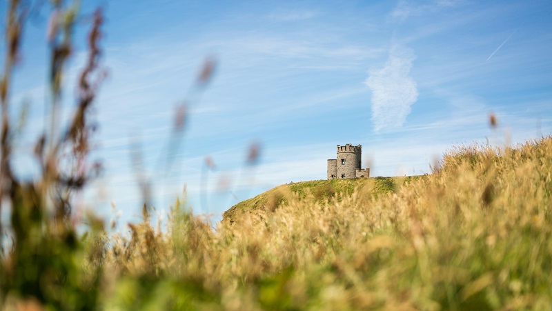 O’Briens Castle highest point on the cliffs from Moher - Ireland